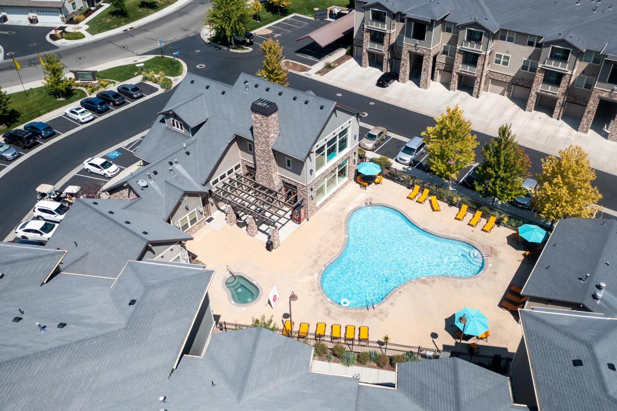Butterfly Themed Kings Apartment With Private Garage & Access To Lux Hot Tub, Bbq & Gym South Jordan Exterior foto